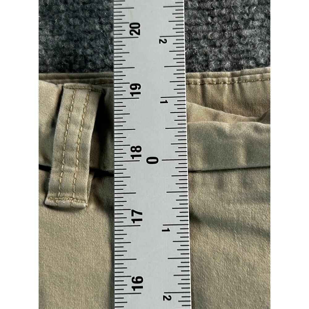 Magellan Outdoors Women's Khaki Stretch Chino Shorts Size 16 Cotton Blend - Picture 10 of 10